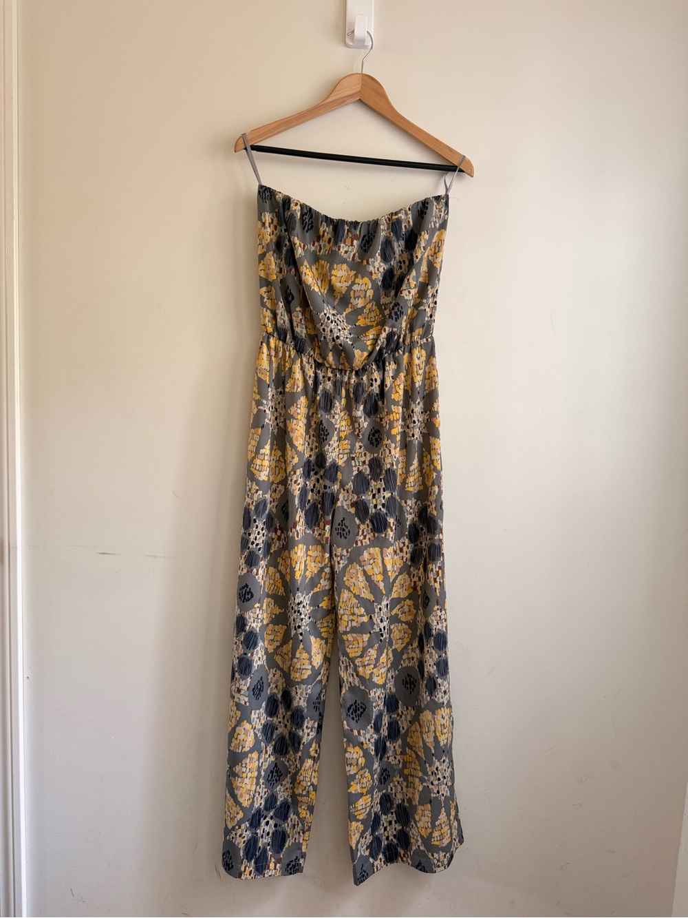 Strapless Floral Print Jumpsuit in Gray & Mustard Junior XL/ Misses M